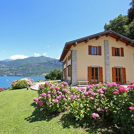 Villa La Punta Bellagio Bagian luar foto
